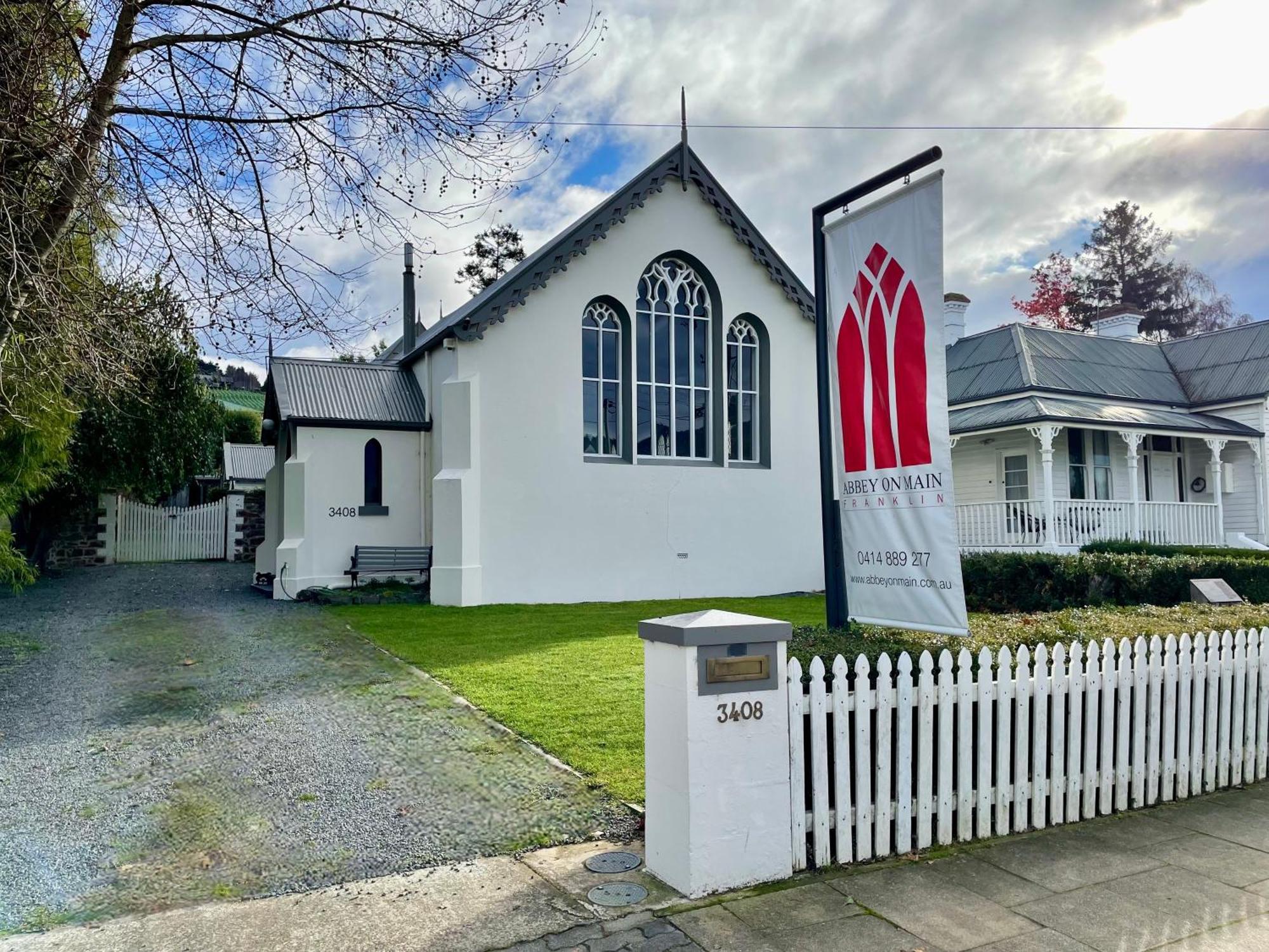 Abbey On Main - Unique Heritage Listed Property Overlooking The Huon River Franklin Exterior foto